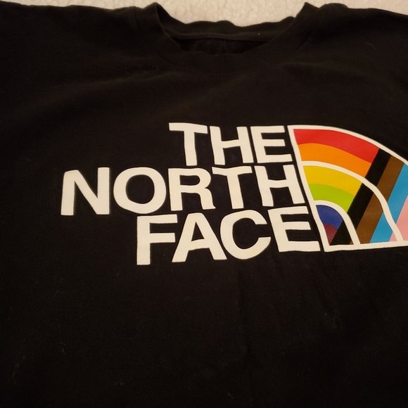 North Face size Medium men's black Tshirt. In great condition - Picture 2 of 6